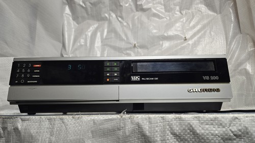 Grundig 200 s - vs,